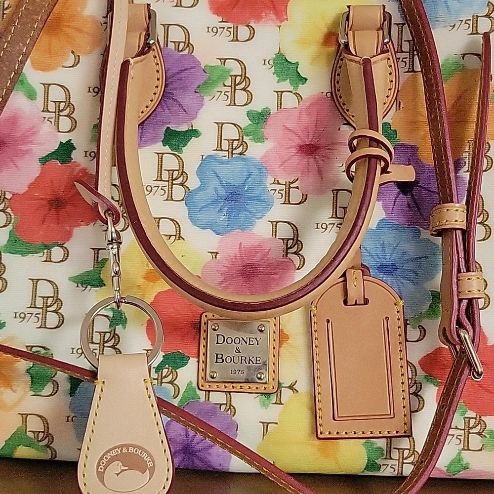 Dooney & Bourke 1975 Hibiscus Tote Handbag NWOT - Picture 3 of 8